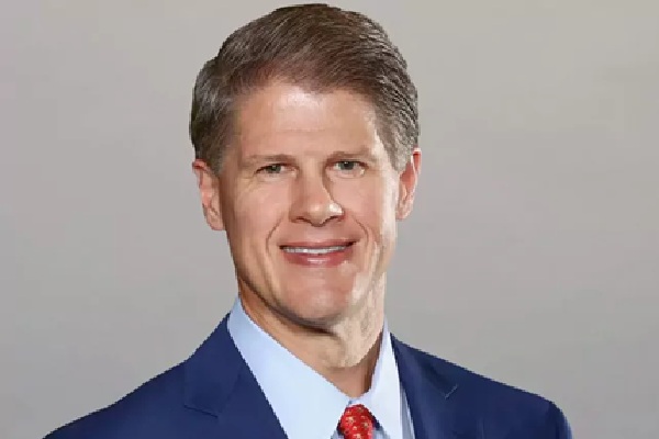 Meet Clark Hunt: The CEO Behind the Kansas City Chiefs’ NFL Wins